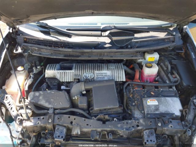 Toyota Prius Iii Image 8