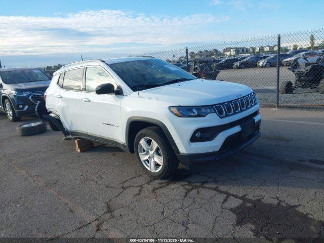  Salvage Jeep Compass