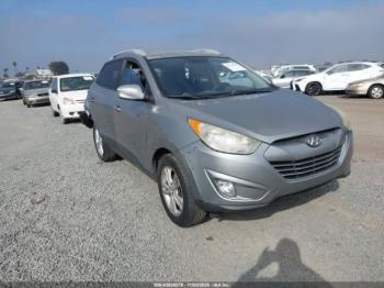  Salvage Hyundai TUCSON