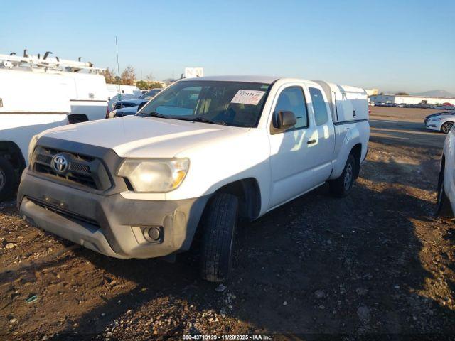 Toyota Tacoma Image 3
