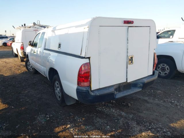 Toyota Tacoma Image 2