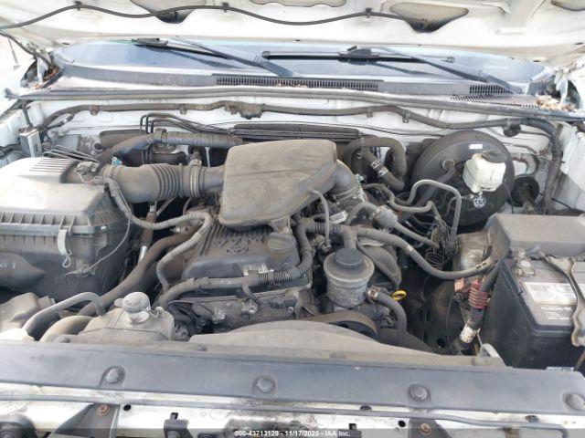 Toyota Tacoma Image 12