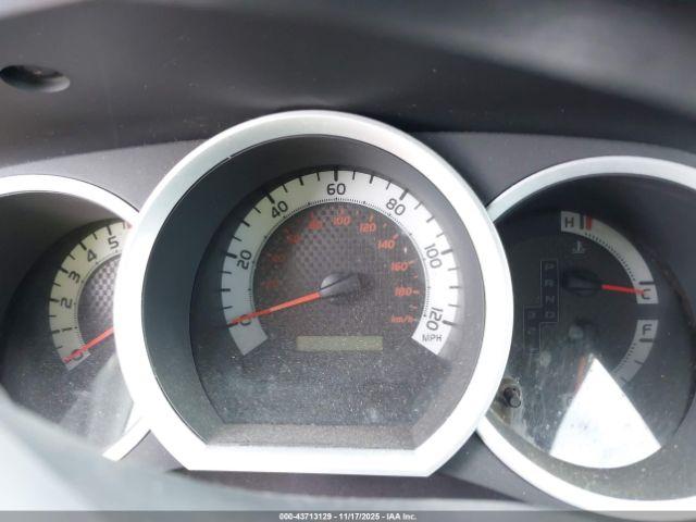 Toyota Tacoma Image 13