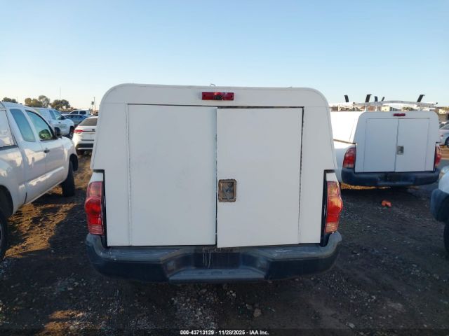 Toyota Tacoma Image 15