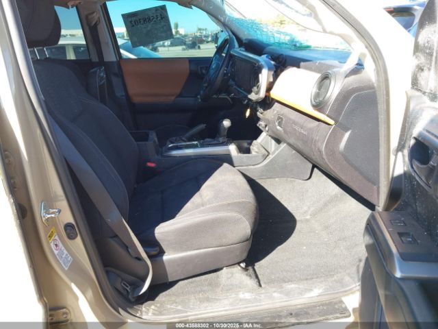 Toyota Tacoma Sr5 Image 3