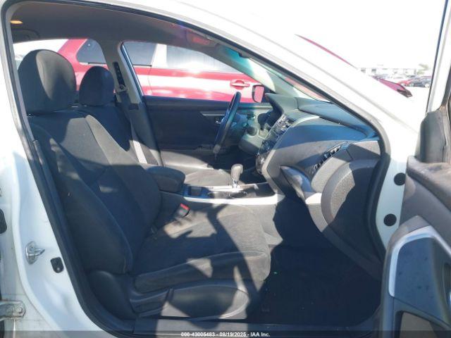 Nissan Altima 2.5 S Image 11