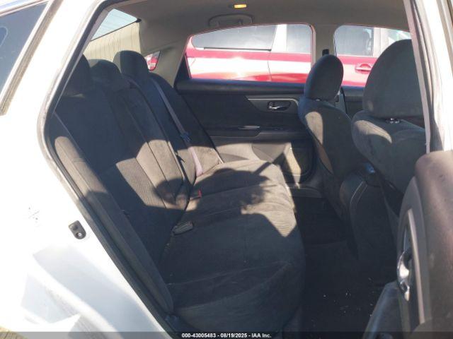 Nissan Altima 2.5 S Image 9