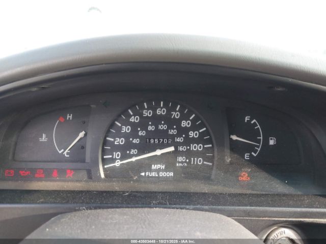 Toyota Tacoma Image 3