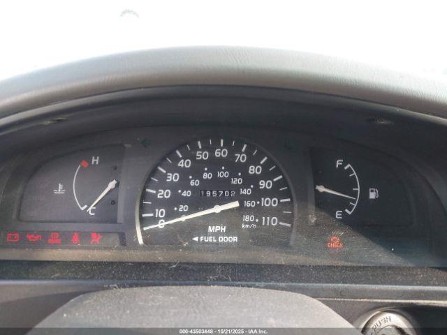 Toyota Tacoma Image 3