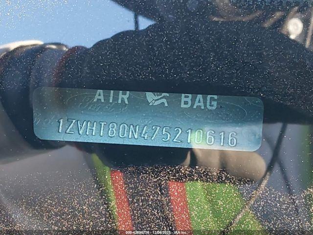 Ford Mustang Image 7