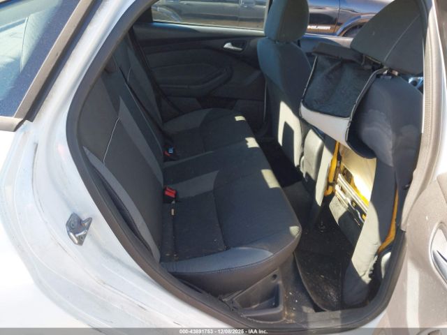 Ford Focus Se Image 11