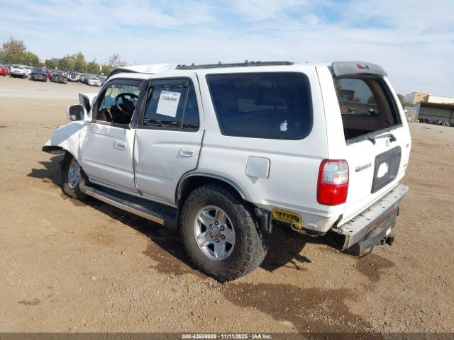 Toyota 4Runner Sr5 V6 Image 10