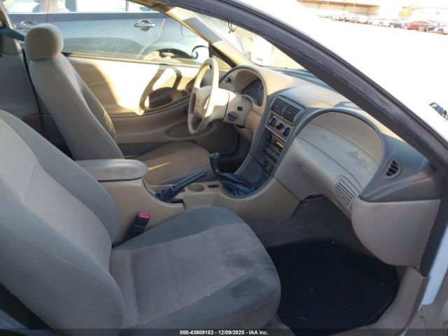 Ford Mustang Image 10