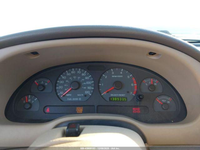 Ford Mustang Image 6