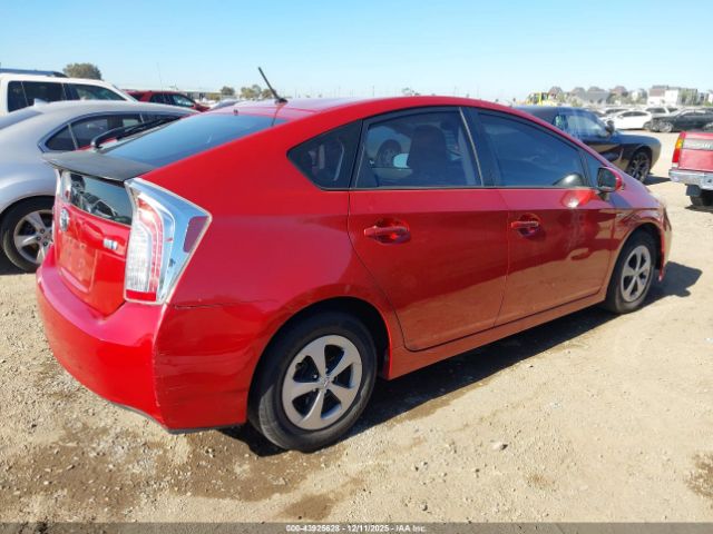 Toyota Prius Two Image 2