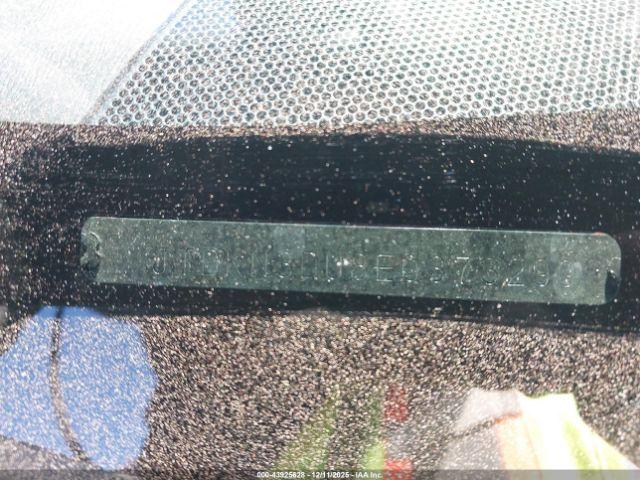 Toyota Prius Two Image 12