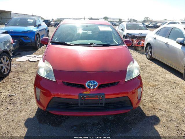 Toyota Prius Two Image 9