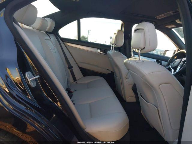 Mercedes-Benz C-Class Image 2