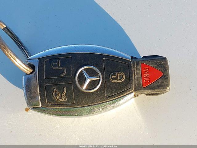 Mercedes-Benz C-Class Image 9