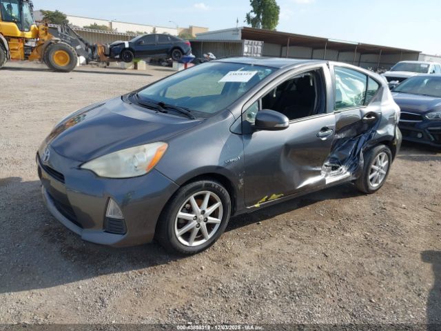 Toyota Prius c Three Image 7