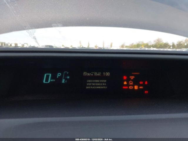 Toyota Prius c Three Image 4