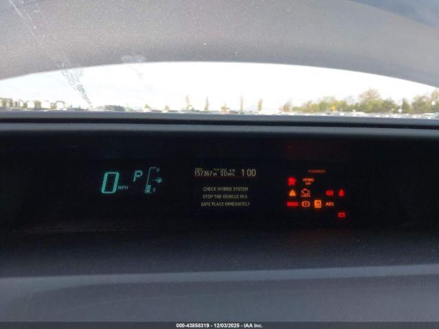 Toyota Prius c Three Image 4