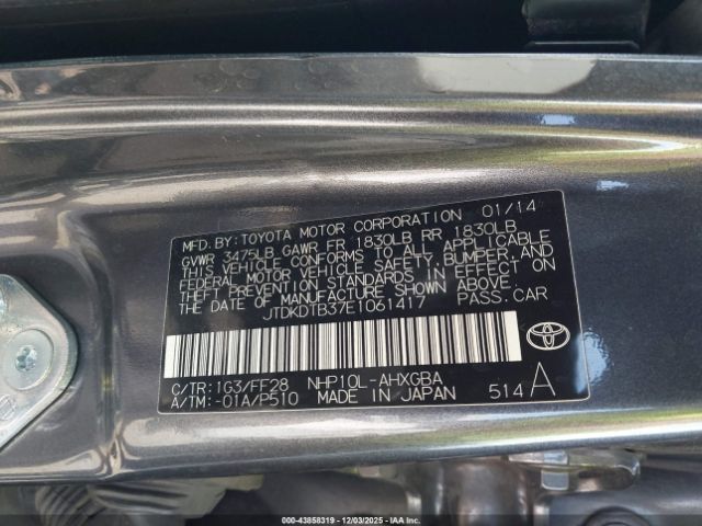 Toyota Prius c Three Image 16