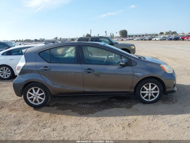 Toyota Prius c Three Image 12