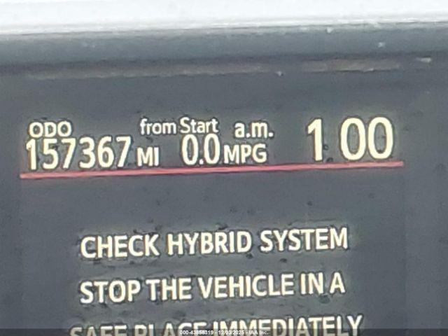 Toyota Prius c Three Image 13