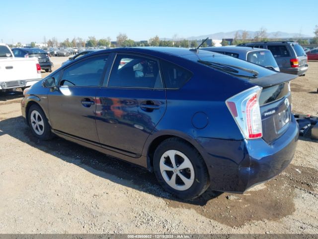 Toyota Prius Three Image 9