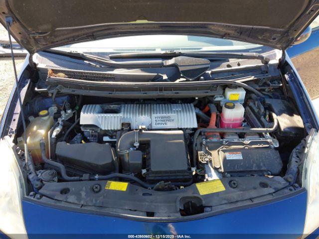 Toyota Prius Three Image 10