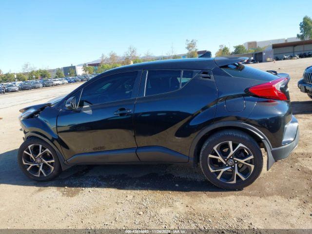 Toyota C-HR Xle Premium Image 12