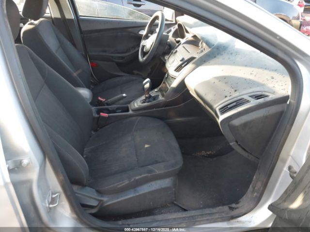 Ford Focus Se Image 11