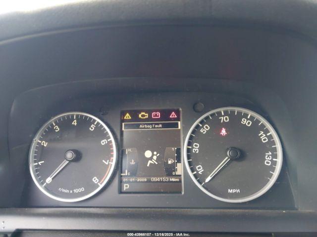 Land Rover LR4 Image 6