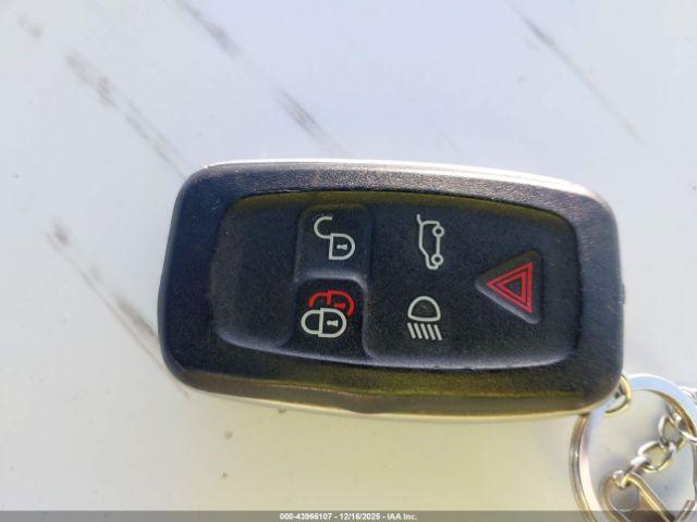 Land Rover LR4 Image 7