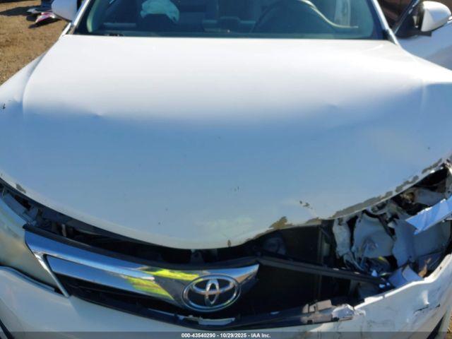 Toyota Camry Le Image 10