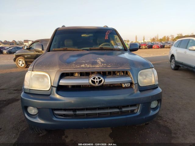 Toyota Sequoia Limited V8 Image 13