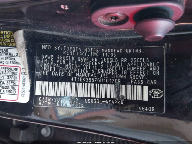 Toyota Avalon Limited Image 10