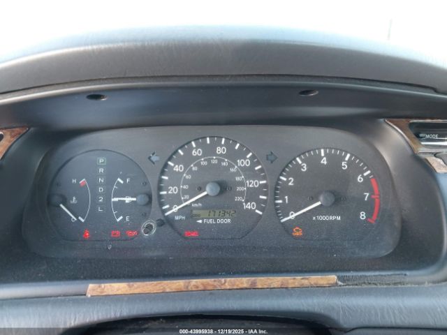 Toyota Camry Le Image 6