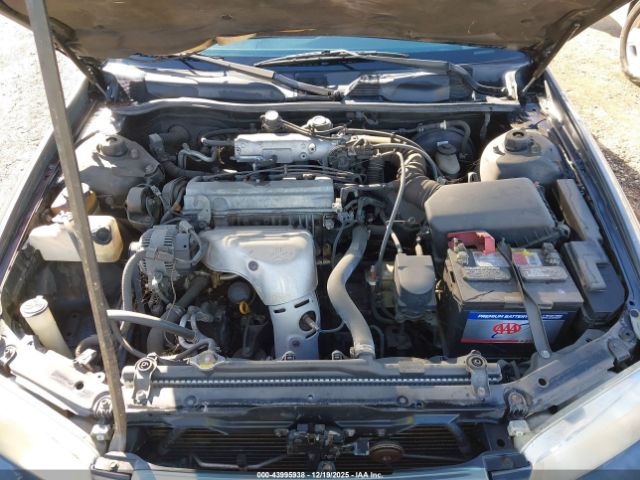 Toyota Camry Le Image 10