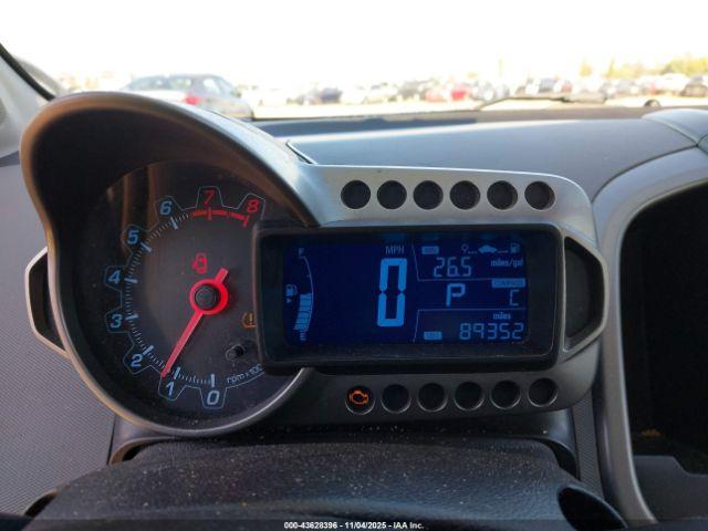 Chevrolet Sonic Lt Auto Image 5