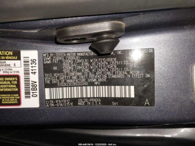 Toyota Sienna Ce Image 2