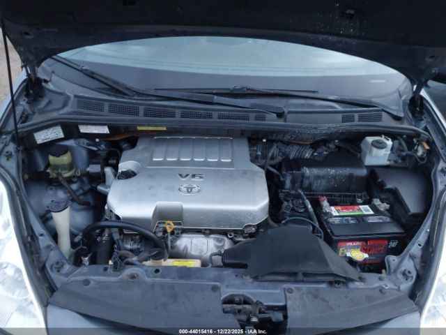 Toyota Sienna Ce Image 11