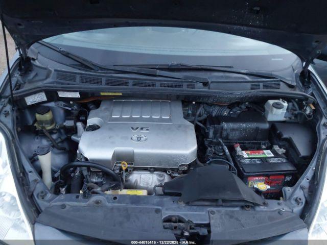 Toyota Sienna Ce Image 11