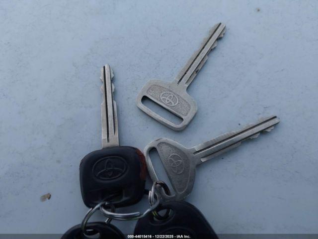 Toyota Sienna Ce Image 7