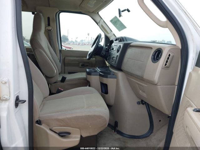 Ford E-350 Xlt Image 3