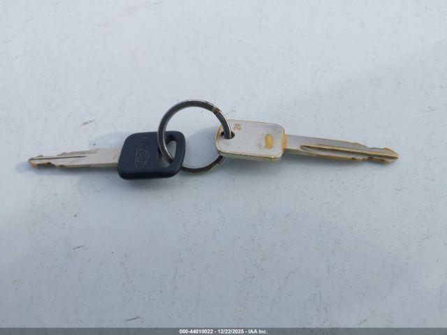 Ford E-350 Xlt Image 10