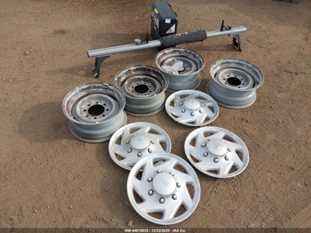 Ford E-350 Xlt Image 11