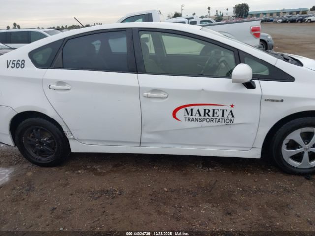 Toyota Prius Two Image 16