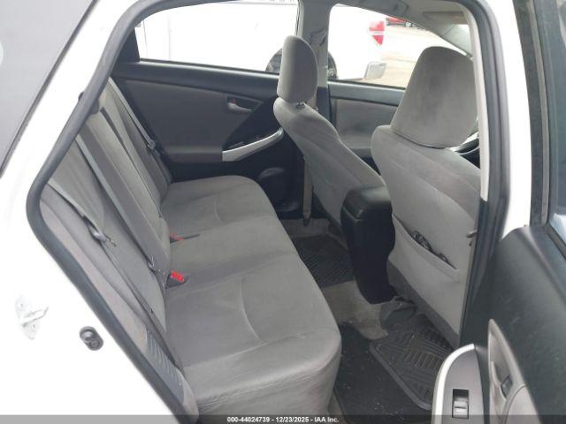 Toyota Prius Two Image 15